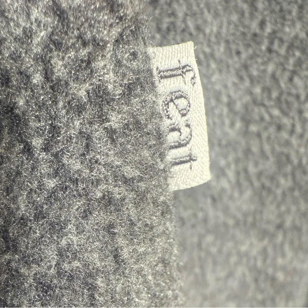Feat Blanket Blend Hoodie‎ Hazy Black Gray Sweatshirt unisex Large NWT Cozy